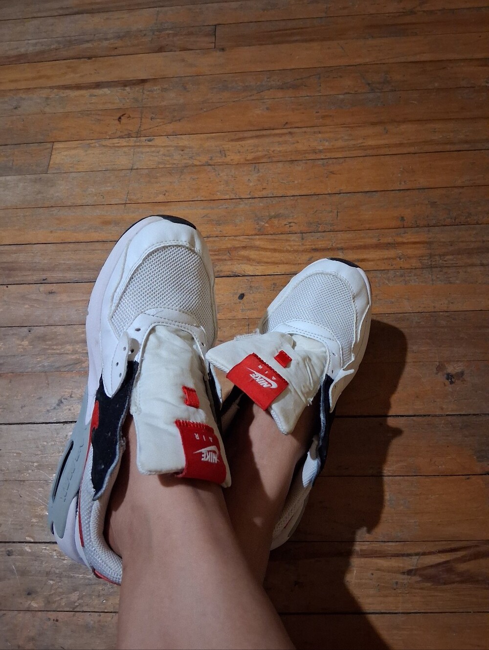 Nike Air White Black Red Retro Sneakers - Picture 4 of 8